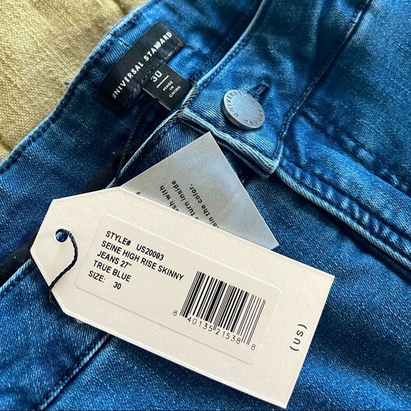 NWT Universal Standard sz. 30 skinny jeans - Picture 2 of 3